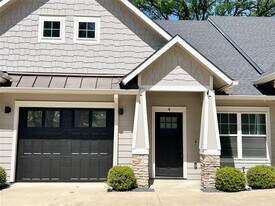 1312 W Jefferson St in Waxahachie, TX - Building Photo