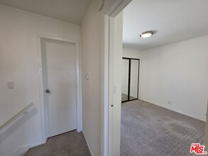 105 Roswell Ave in Long Beach, CA - Building Photo - Building Photo