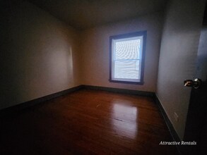 5810 W Erie St, Unit 1 in Chicago, IL - Building Photo - Building Photo