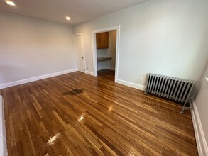 130 Highland Ave, Unit 3 in Somerville, MA - Building Photo - Building Photo