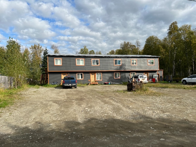 711 E Mountain Ash Loop in Wasilla, AK - Building Photo - Building Photo