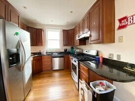 27 Spring Garden St, Unit T in Boston, MA - Building Photo