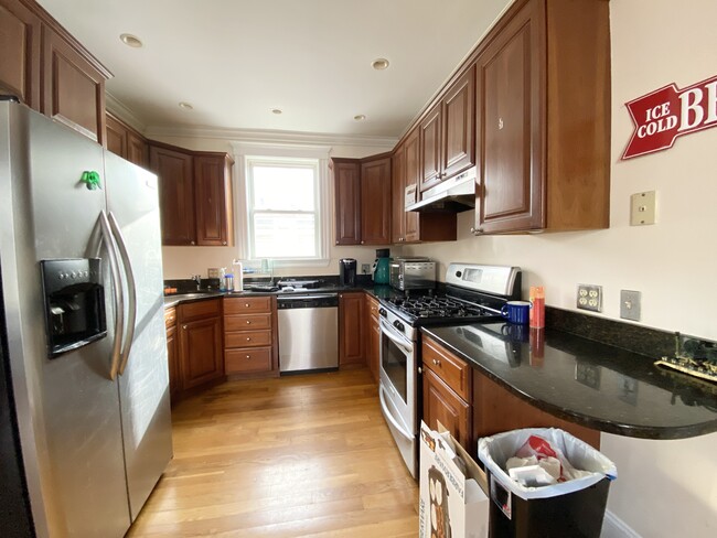 27 Spring Garden St, Unit T