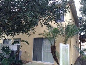 2669 Mayaguana St in Kissimmee, FL - Building Photo - Building Photo