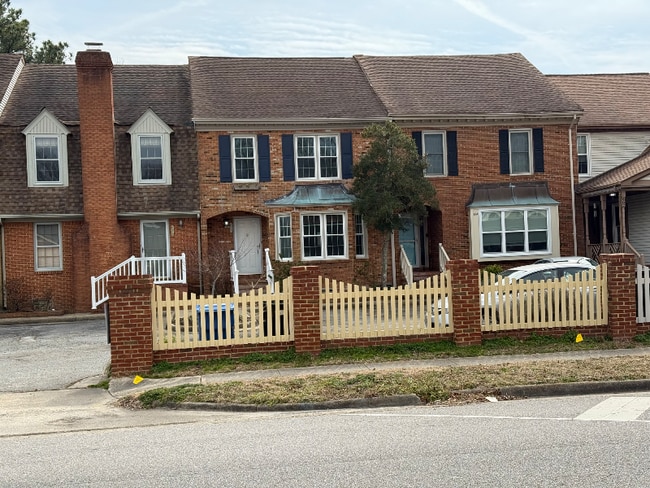 property at 658 Lord Dunmore Dr