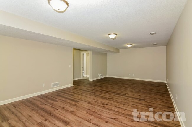 14060 Ailesbury Ave in Rosemount, MN - Building Photo - Building Photo