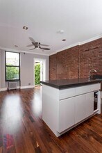 95 Perry St in New York, NY - Building Photo - Building Photo