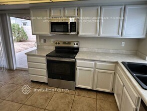 3340 W Sandra Terrace in Phoenix, AZ - Building Photo - Building Photo