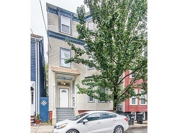 property at 13 Mercer St