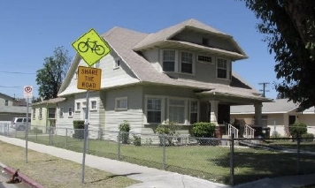 1189 W 37th Pl in Los Angeles, CA - Building Photo