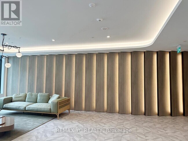 5 Quarrington Lane in Toronto, ON - Building Photo - Building Photo