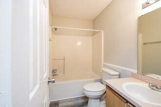 102 Worrall Dr in Hopkins, SC - Building Photo - Building Photo