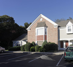 Fairfield Meadows in Port Jefferson Station, NY - Building Photo - Building Photo