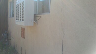 323 A St in Taft, CA - Building Photo - Building Photo