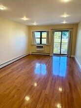 27-16 41st Ave in Queens, NY - Building Photo - Building Photo