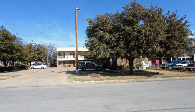 Pershing Place in Fort Worth, TX - Building Photo - Building Photo