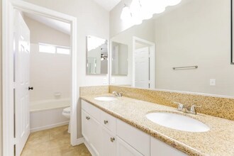 6225 Bruma Ave in Las Vegas, NV - Building Photo - Building Photo