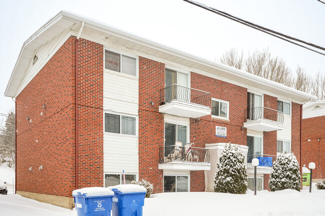 1015 De L'oise Rue in Québec, QC - Building Photo - Primary Photo