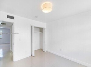 552 NE 61st St in Miami, FL - Building Photo - Building Photo