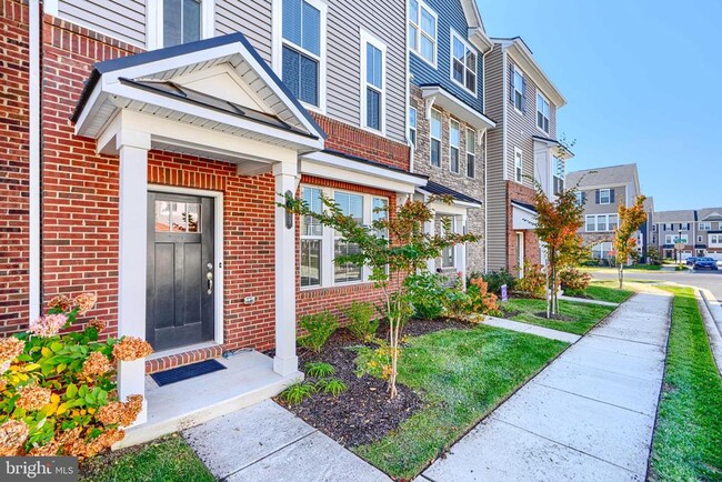 property at 1815 Iris Ln