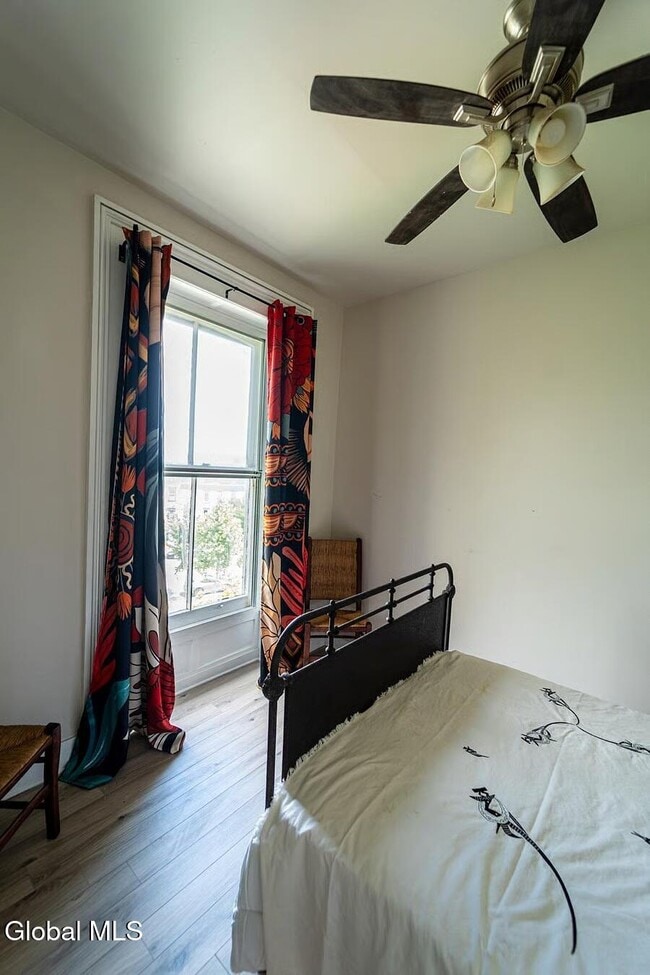 240 Washington Ave in Albany, NY - Building Photo - Building Photo