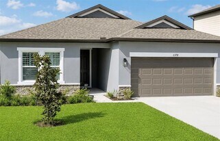 1370 Sterling Pointe Dr in Deltona, FL - Building Photo