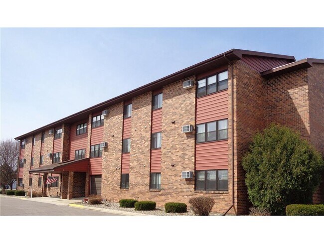 11 Park St N in Fairfax, MN - Building Photo - Building Photo