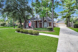 46 E Sunny Slope Cir in Spring, TX - Building Photo - Building Photo