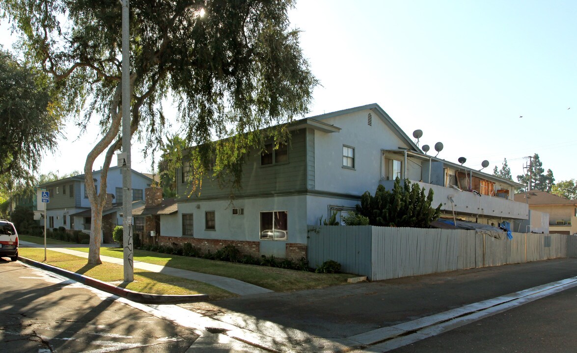 1632-1638 W Juno Ave in Anaheim, CA - Building Photo