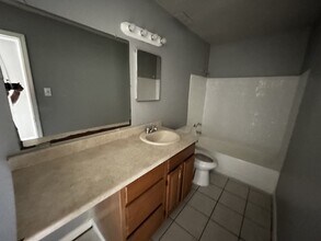 11019 Baywood St in San Antonio, TX - Building Photo - Building Photo