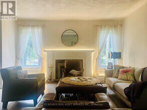 166 Chaplin Crescent in Toronto, ON - Building Photo - Building Photo