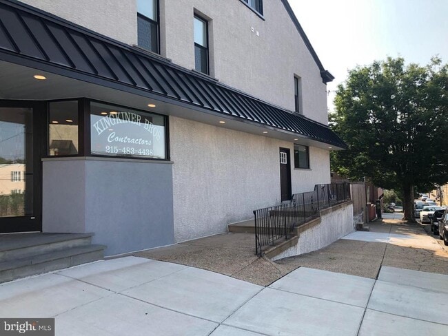 441 Leverington Ave in Philadelphia, PA - Building Photo - Building Photo