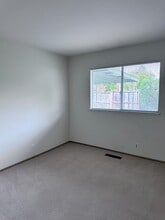 1401 S Mary Ave in Sunnyvale, CA - Foto de edificio - Building Photo