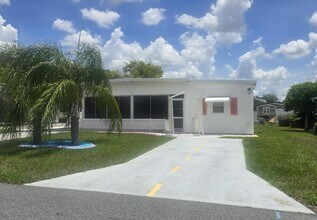 7366 1st Loop Ave in Brooksville, FL - Building Photo - Building Photo