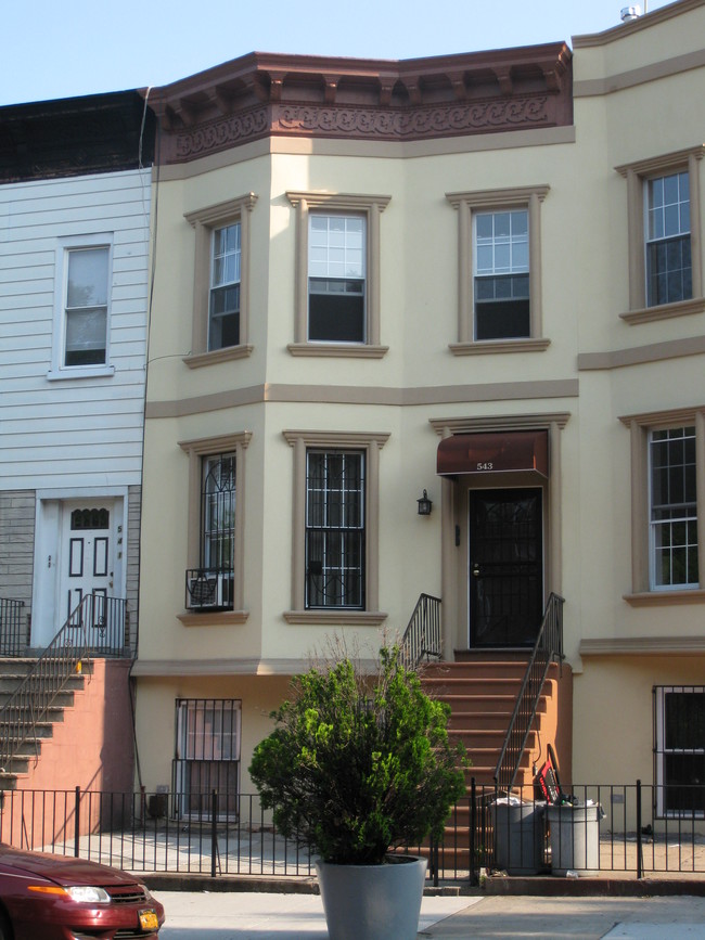 543-547 Chauncey St in Brooklyn, NY - Building Photo - Building Photo