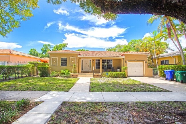 property at 600 SW 25th Rd