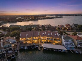 403 Island Dr in Horseshoe Bay, TX - Building Photo