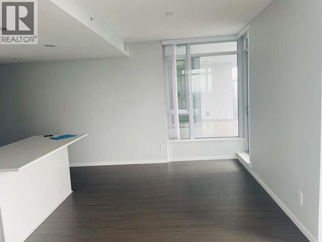 6700 Dunblane Ave in Burnaby, BC - Building Photo - Building Photo