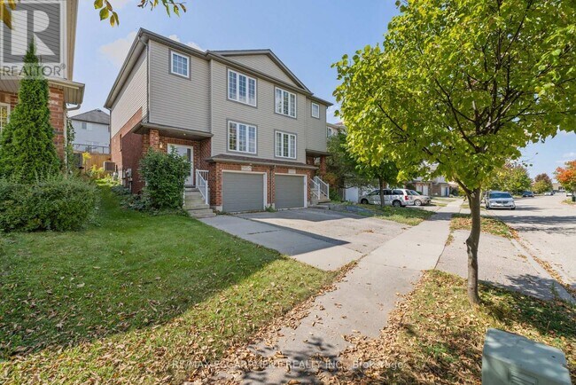 695 Wild Ginger Ave in Waterloo, ON - Building Photo - Building Photo