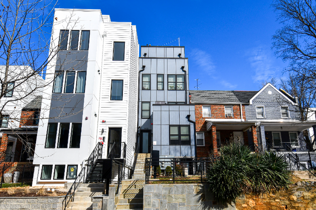 property at 1632 K St NW