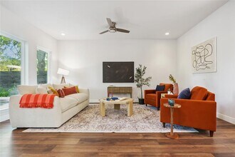 906 Linden St in Austin, TX - Foto de edificio - Building Photo