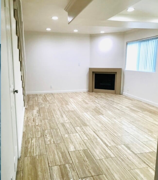 13012 Riverside Dr in Los Angeles, CA - Building Photo - Building Photo