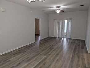 3960 Kirkpatrick Cir-Unit -apt 2 in Jacksonville, FL - Building Photo - Building Photo