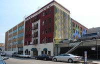 610 S Coronado St in Los Angeles, CA - Foto de edificio - Building Photo