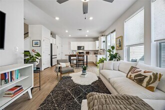 7605 Frida Bend in Austin, TX - Building Photo - Building Photo