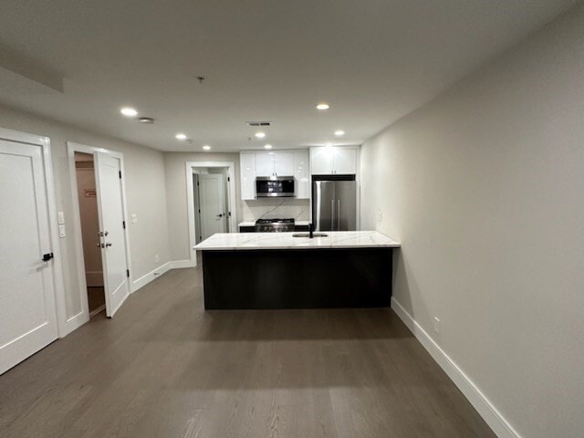 535 Newbury St