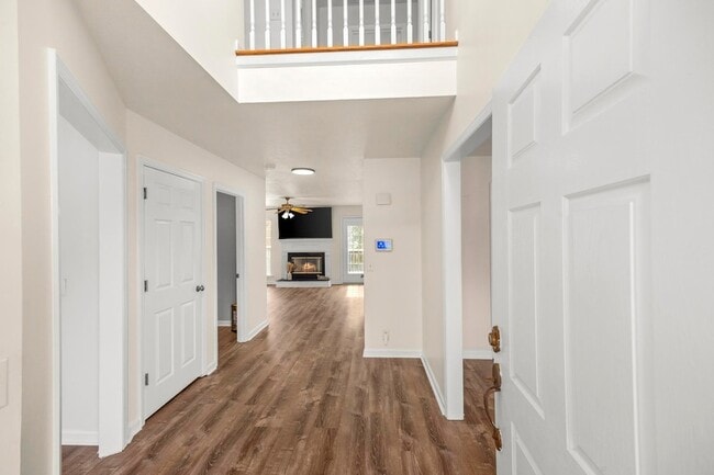 7028 Sugarplum Rd in Nashville, TN - Foto de edificio - Building Photo