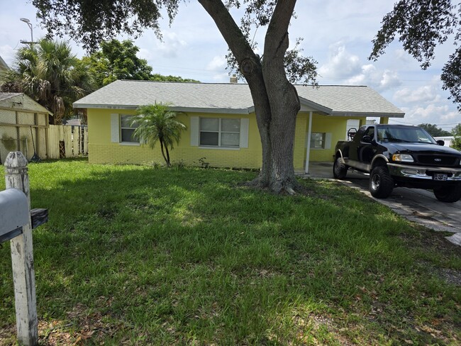 property at 107 Cocoa Pl