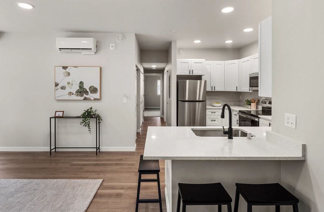 6400 Pacific Ave, Unit 101 in Tacoma, WA - Building Photo