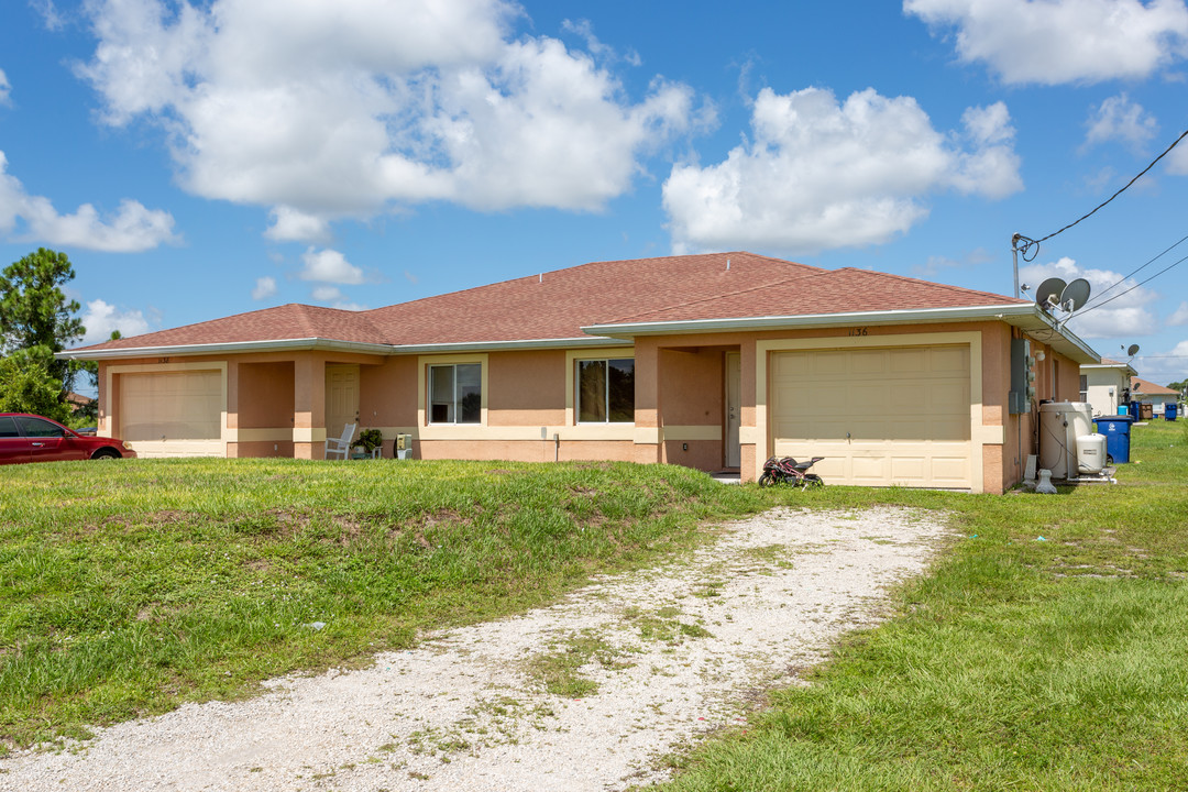 1138 Gordon Ave S in Lehigh Acres, FL - Building Photo